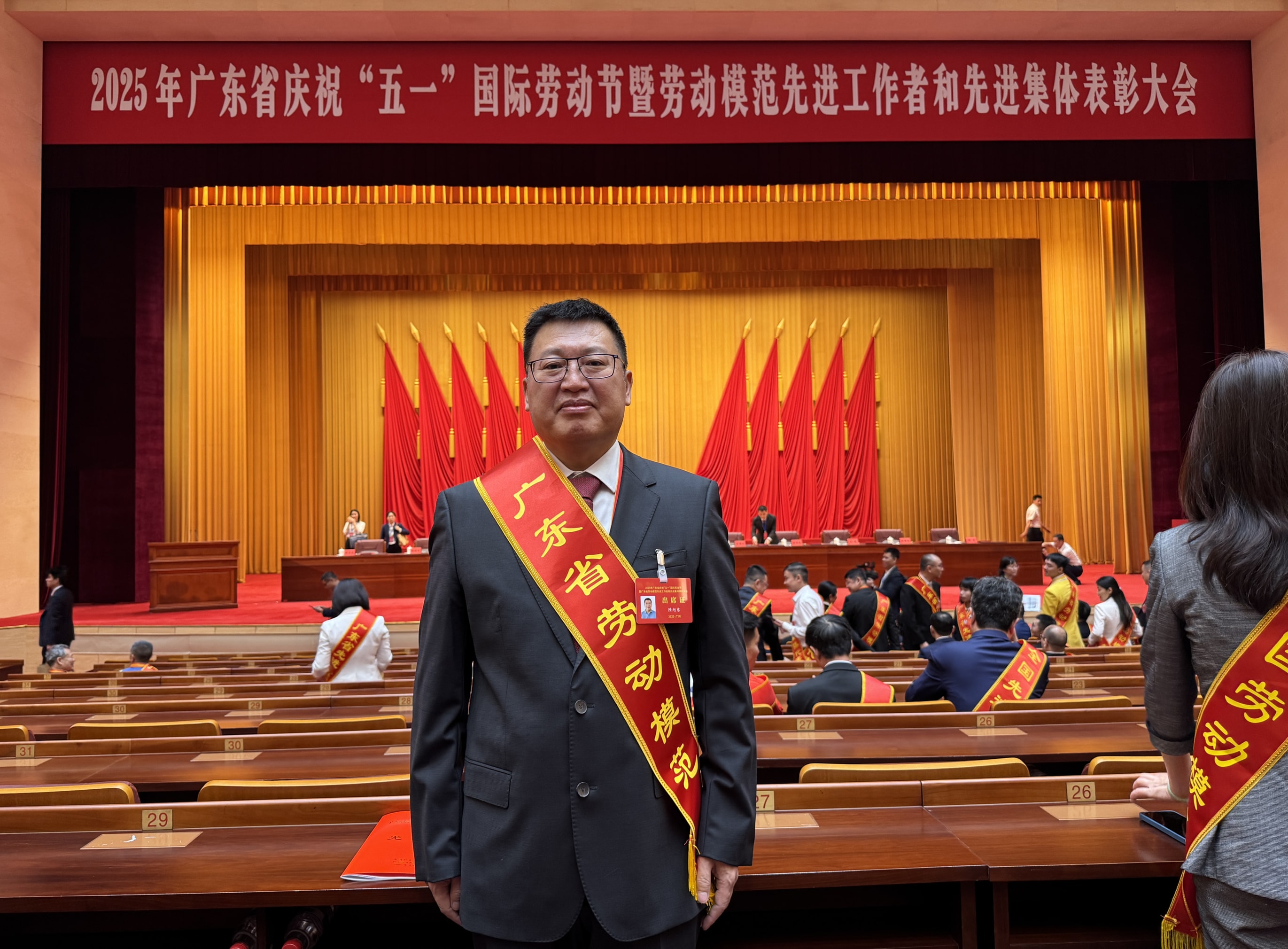 Mr. Xudong SUI, Deputy General Manager of KEDA Ceramic Machinery, Honored as 